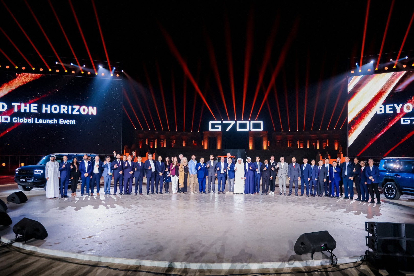 图为11月18日纵横G700迪拜全球上市发布会.jpg 图为11月18日纵横G700迪拜全球上市发布会.jpg