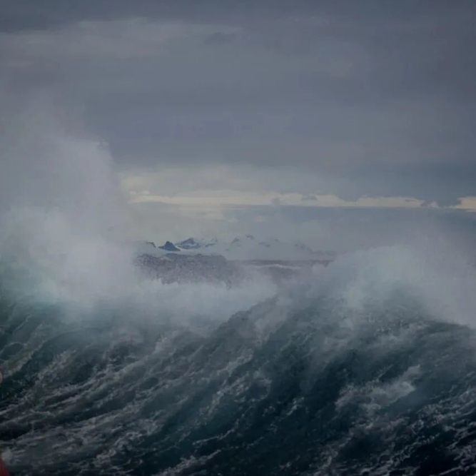 超硬材料板块表现活跃，AI应用方向走低