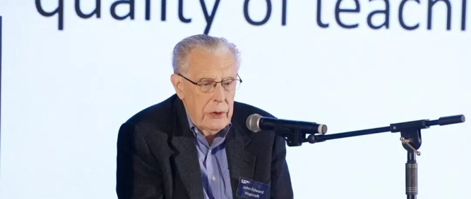 图灵奖获得者约翰·霍普克罗夫特：人工智能助力教育变革，中国在发展人工智能方面具优势