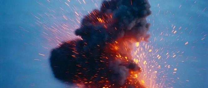 煤炭板块大爆发，多股集体涨停；AI算力产业链盘初走低；民爆光电20cm涨停，实现3连板