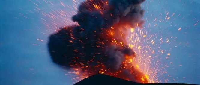 美股三大指数涨跌不一，科技巨头甲骨文大涨超9%！国际油价持续上涨