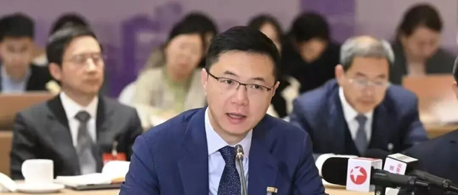 著名经济学家田轩出任北京大学光华管理学院院长