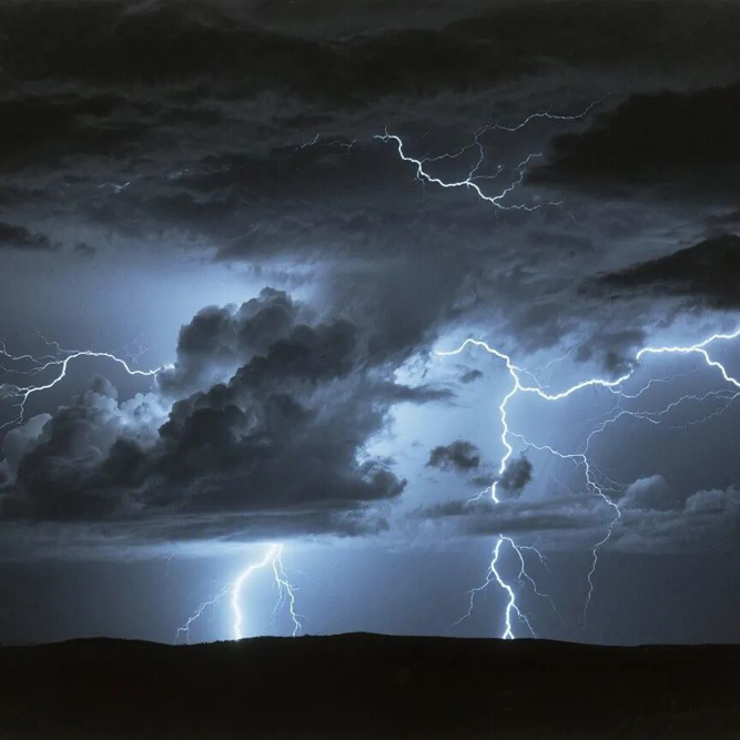 因涉嫌信息披露违法违规，中坚科技、百傲化学被证监会立案调查