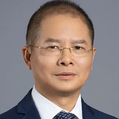 徐直军10月1日起当值华为轮值董事长