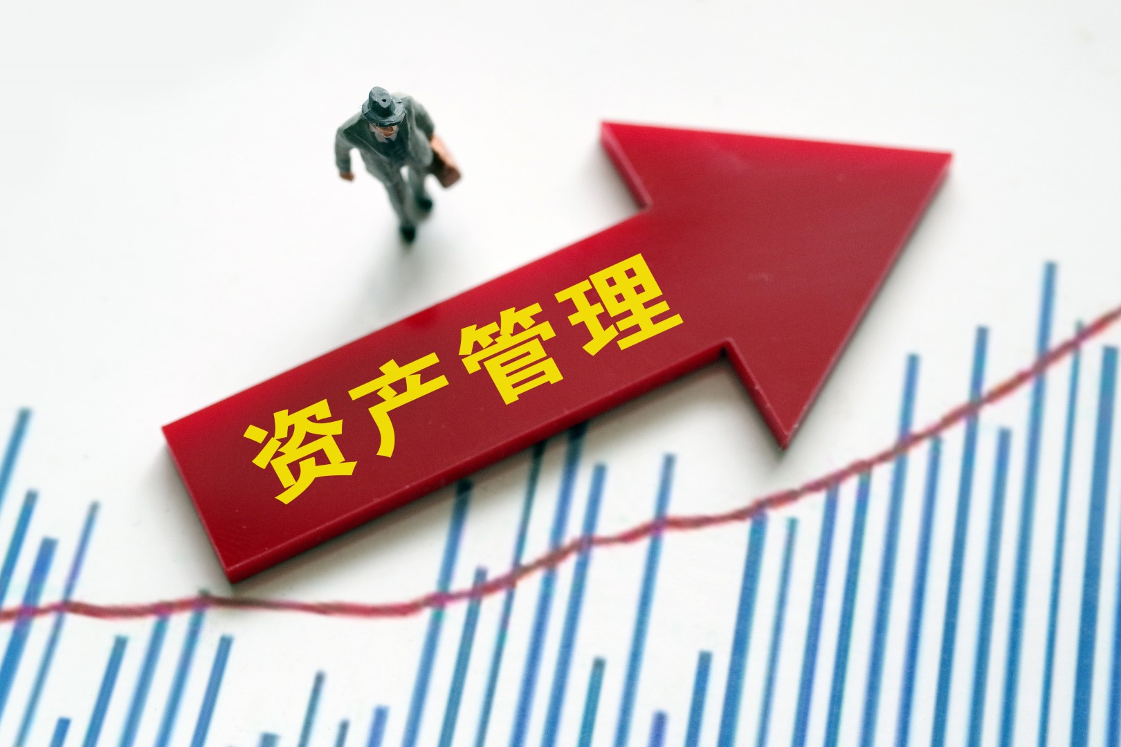     激增2.3万亿！“存款搬家”最大赢家   