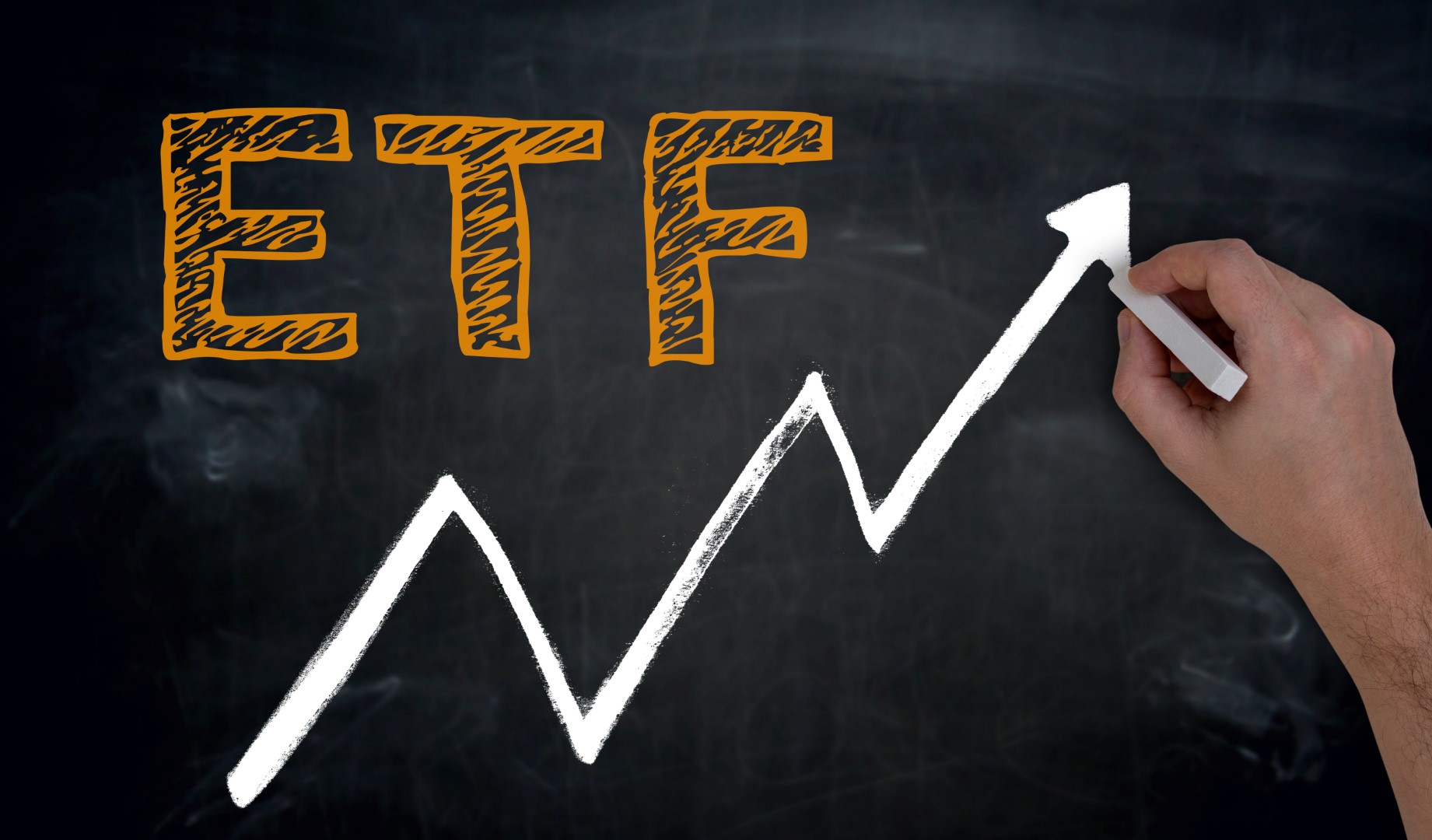 7月21日股票ETF资金净流出近130亿元，部分宽基ETF“吸金”